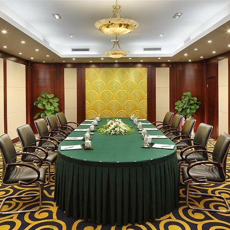 Shanghai Hotel Jin Jiang Exterior photo