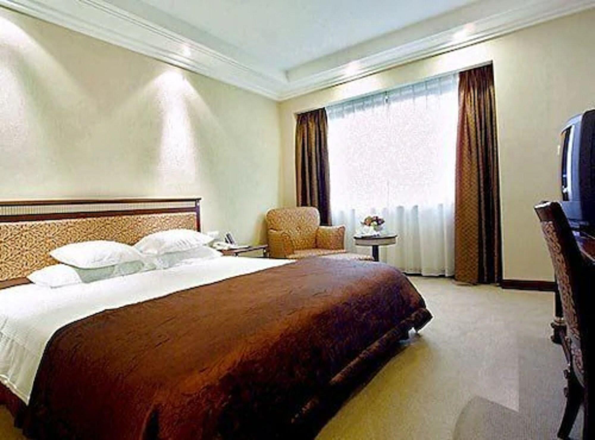 Shanghai Hotel Jin Jiang Exterior photo