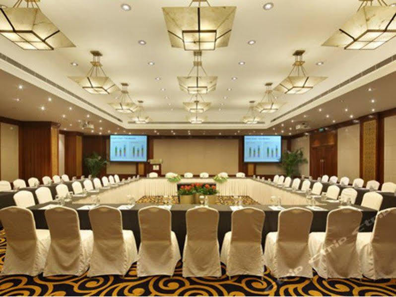 Shanghai Hotel Jin Jiang Exterior photo